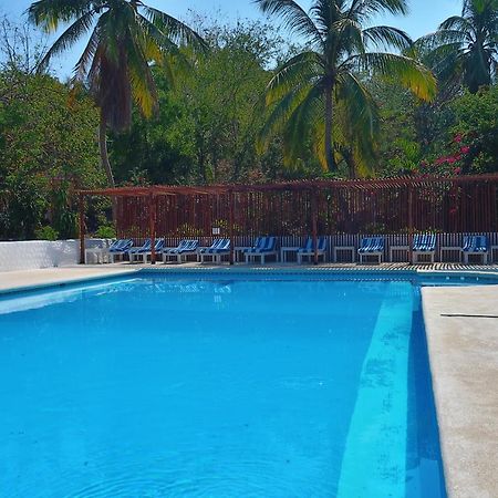 Hotel Arcoiris Puerto Escondido  Exterior photo